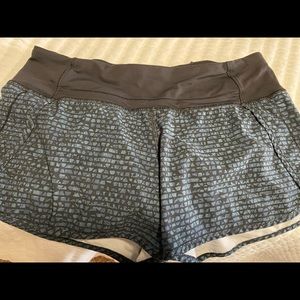 Size 6 Lululemon shorts